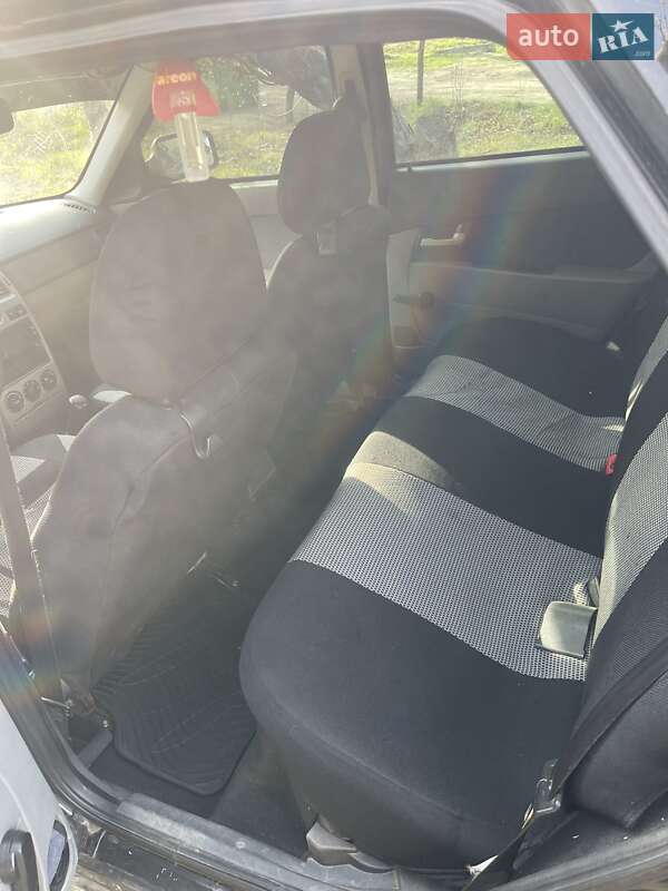 Хэтчбек ВАЗ / Lada 2172 Priora 2008 в Изюме