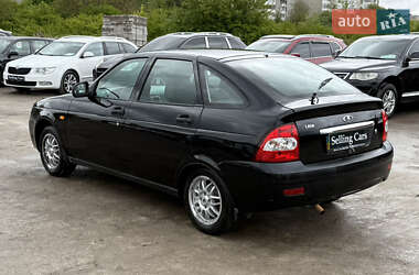 Хэтчбек ВАЗ 2172 Priora 2011 в 