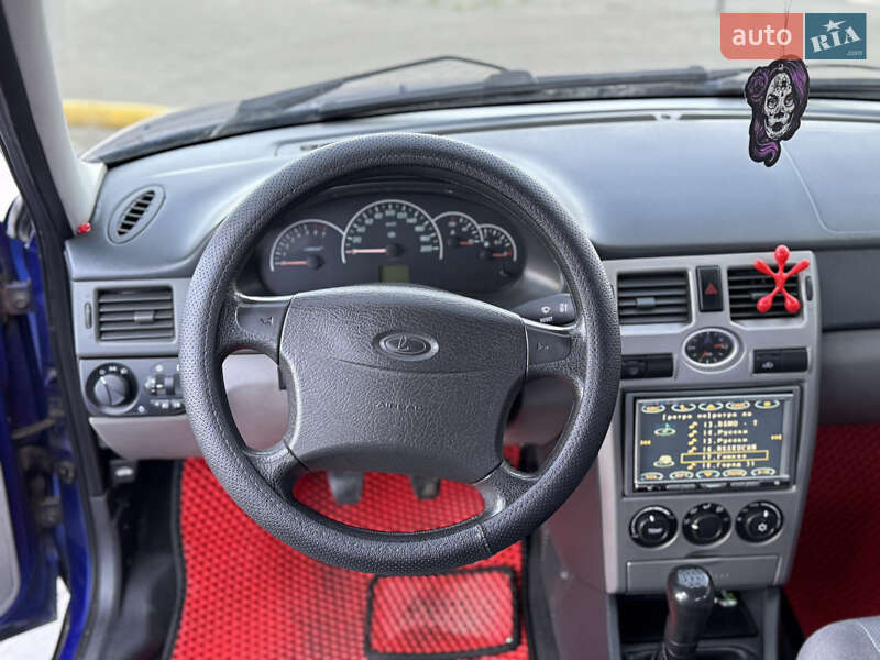 Хетчбек ВАЗ / Lada 2172 Priora 2010 в Хмельницькому