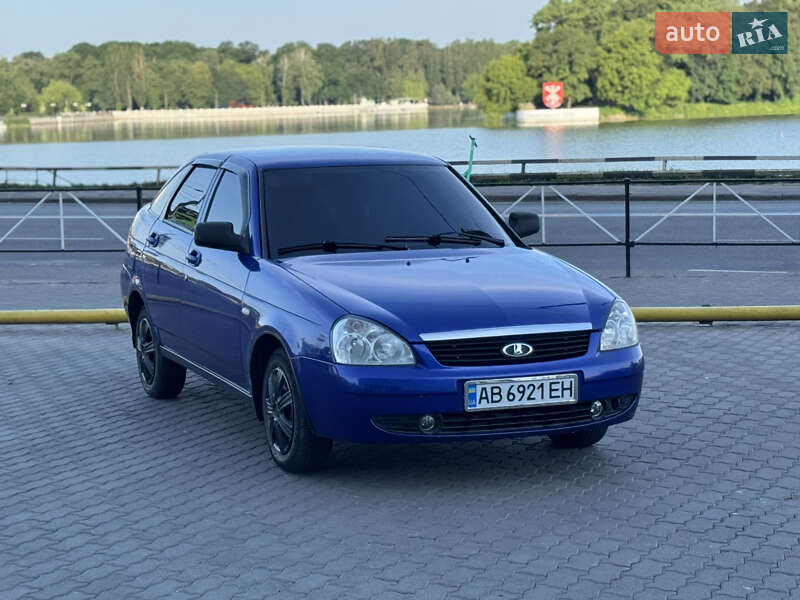 Хетчбек ВАЗ / Lada 2172 Priora 2010 в Хмельницькому