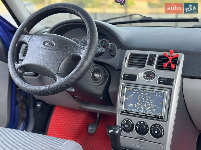 Хетчбек ВАЗ / Lada 2172 Priora 2010 в Хмельницькому