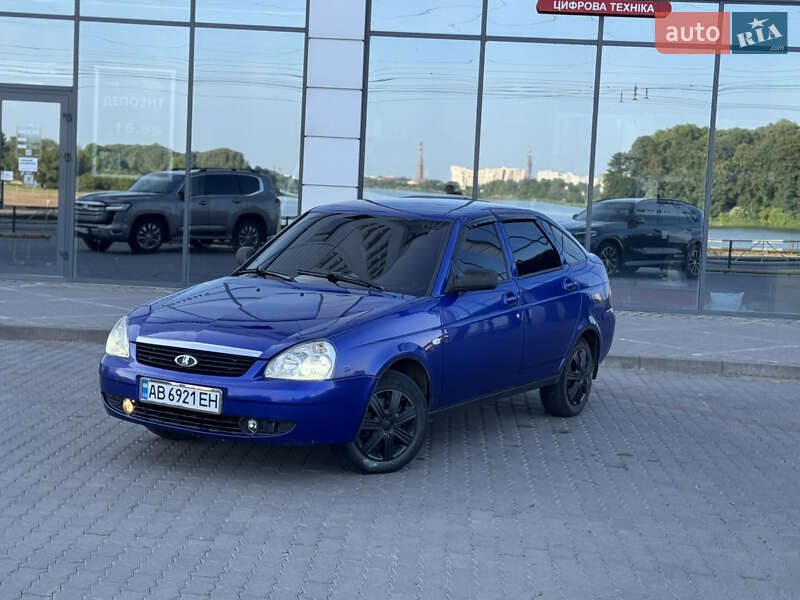 Хетчбек ВАЗ / Lada 2172 Priora 2010 в Хмельницькому