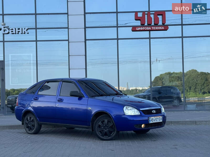 Хетчбек ВАЗ / Lada 2172 Priora 2010 в Хмельницькому