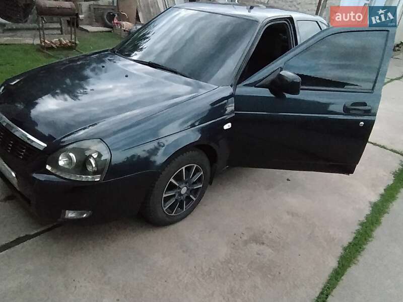 Седан ВАЗ / Lada 2172 Priora 2008 в Баштанке
