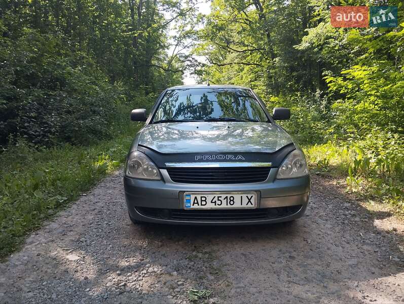 Хэтчбек ВАЗ 2172 Priora 2011 в 