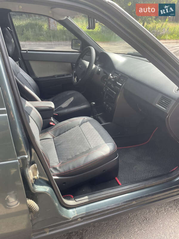 Хетчбек ВАЗ / Lada 2172 Priora 2008 в Сумах
