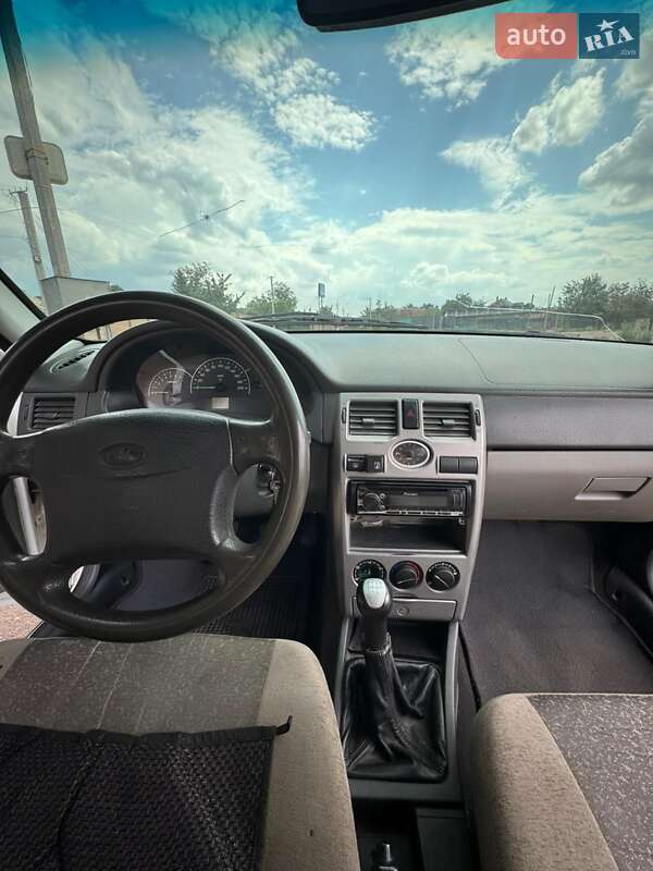 Хэтчбек ВАЗ / Lada 2172 Priora 2008 в Кривом Роге