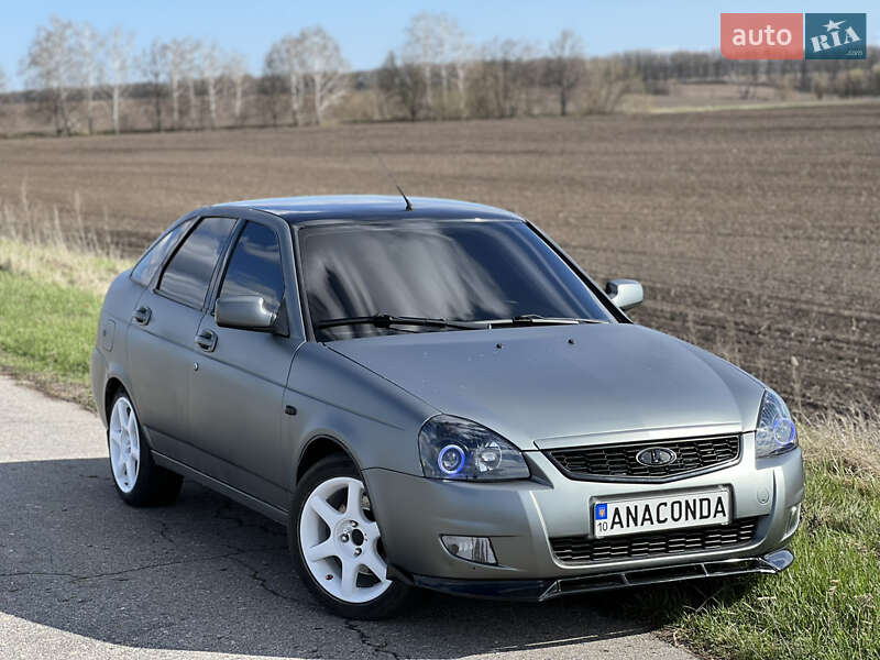 Хетчбек ВАЗ / Lada 2172 Priora 2011 в Прилуках