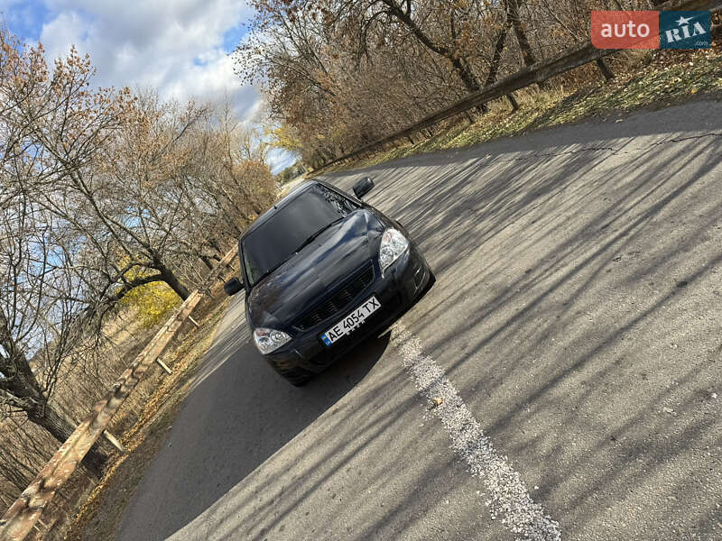Хэтчбек ВАЗ / Lada 2172 Priora 2012 в Павлограде