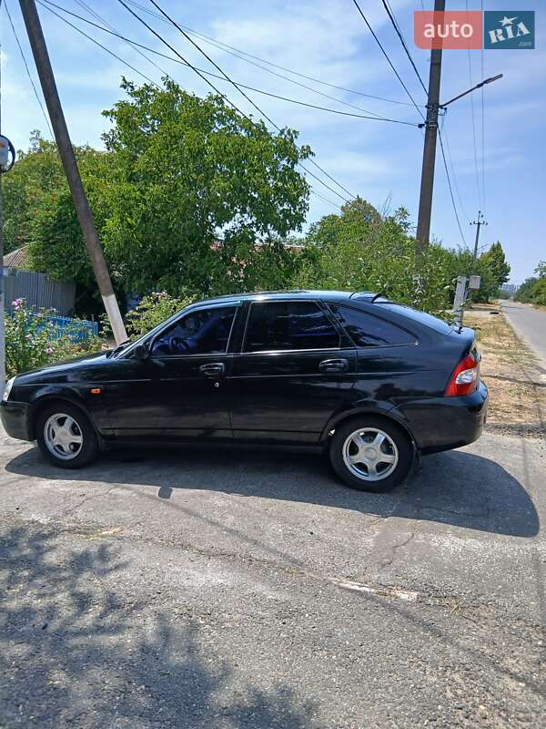 Хэтчбек ВАЗ / Lada 2172 Priora 2008 в Николаеве