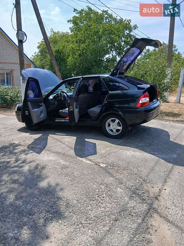 Хэтчбек ВАЗ / Lada 2172 Priora 2008 в Николаеве