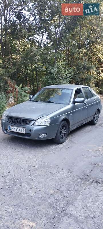Хэтчбек ВАЗ 2172 Priora 2011 в 