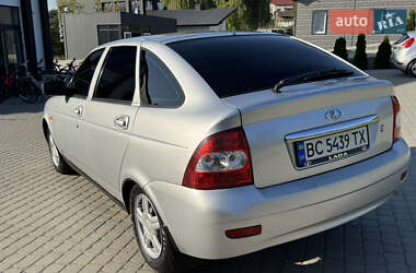 Хэтчбек ВАЗ 2172 Priora 2008 в 