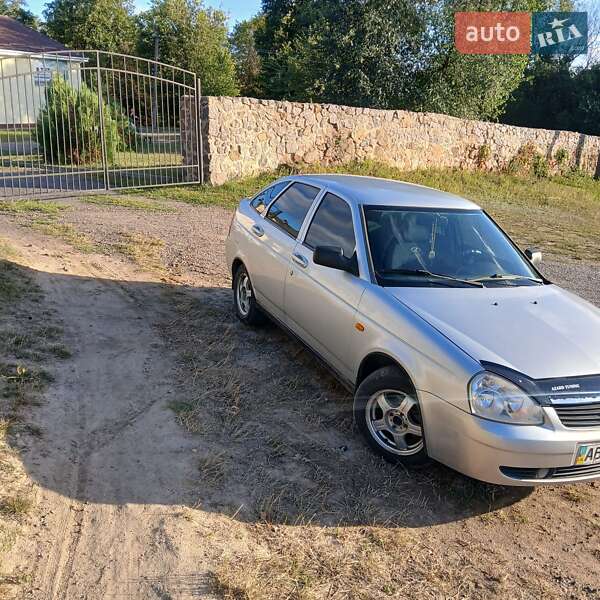 Хетчбек ВАЗ / Lada 2172 Priora 2008 в Бершаді фото 7 Хетчбек ВАЗ / Lada 2172 Priora 2008 в Бершаді