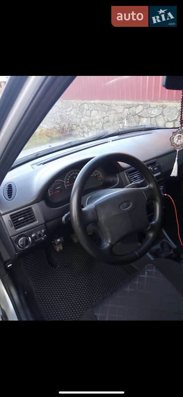 Хэтчбек ВАЗ / Lada 2172 Priora 2008 в Житомире фото 6 Хэтчбек ВАЗ / Lada 2172 Priora 2008 в Житомире