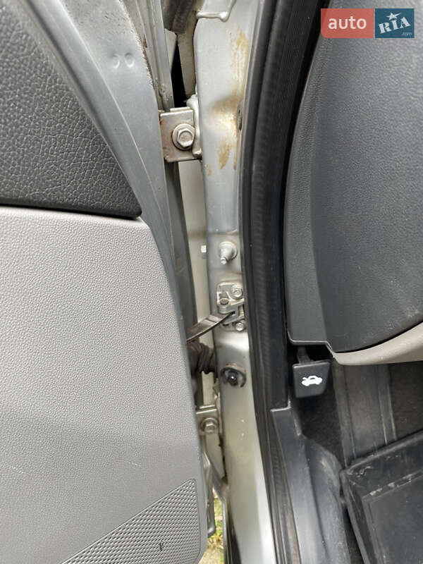 Хэтчбек ВАЗ / Lada 2172 Priora 2008 в Киеве фото 15 Хэтчбек ВАЗ / Lada 2172 Priora 2008 в Киеве