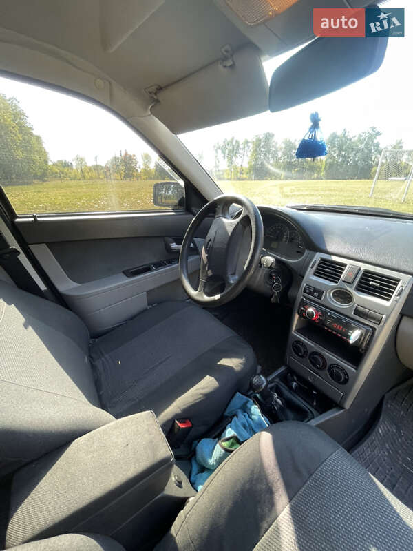 Хэтчбек ВАЗ / Lada 2172 Priora 2009 в Гадяче
