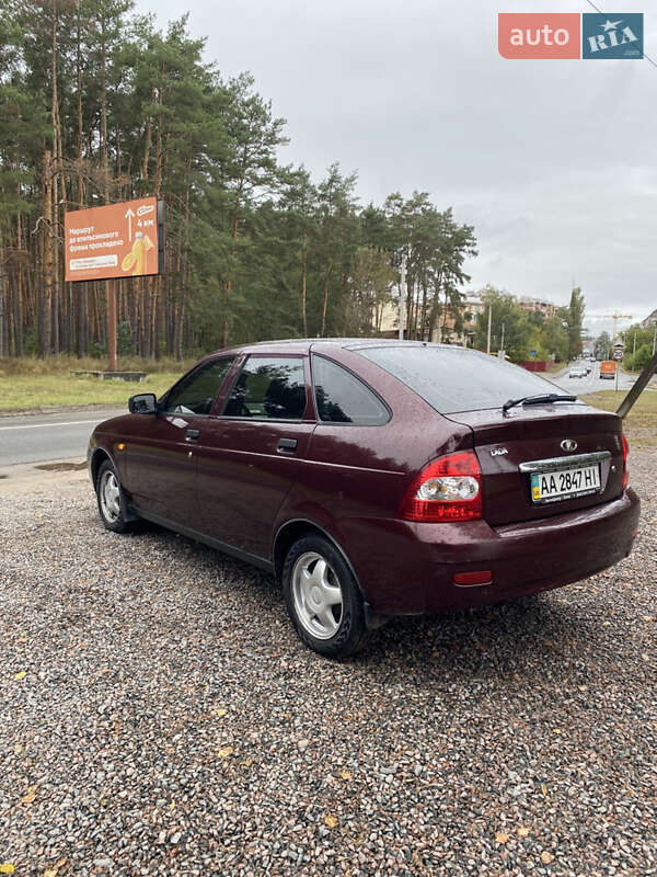 Хэтчбек ВАЗ / Lada 2172 Priora 2008 в Киеве