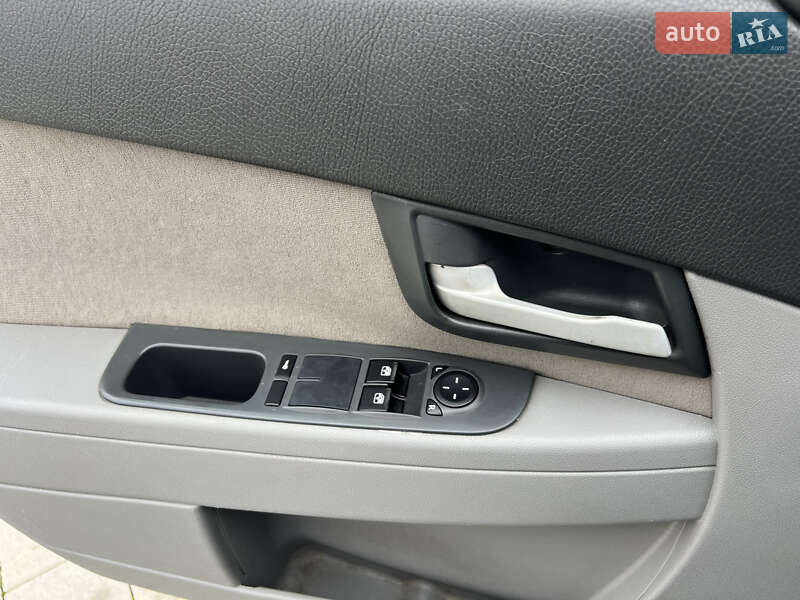 Хэтчбек ВАЗ / Lada 2172 Priora 2008 в Здолбунове фото 35 Хэтчбек ВАЗ / Lada 2172 Priora 2008 в Здолбунове