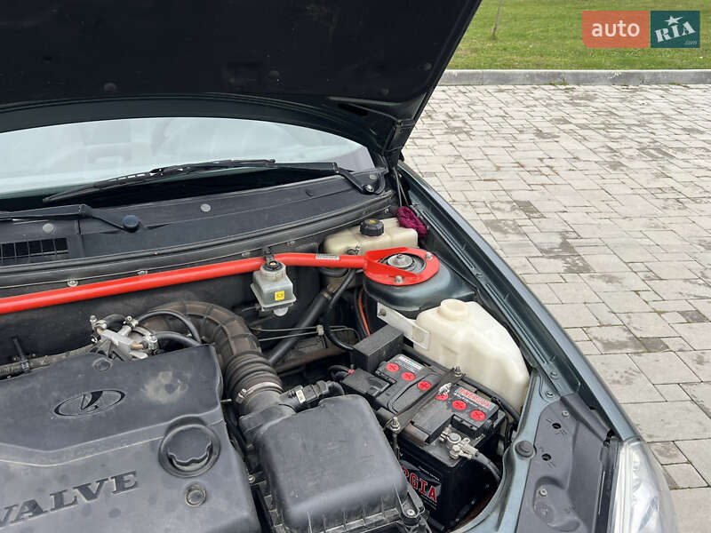 Хэтчбек ВАЗ / Lada 2172 Priora 2008 в Здолбунове фото 41 Хэтчбек ВАЗ / Lada 2172 Priora 2008 в Здолбунове