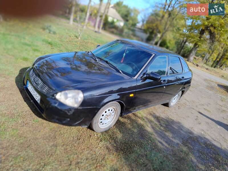 Хэтчбек ВАЗ / Lada 2172 Priora 2009 в Новом Буге
