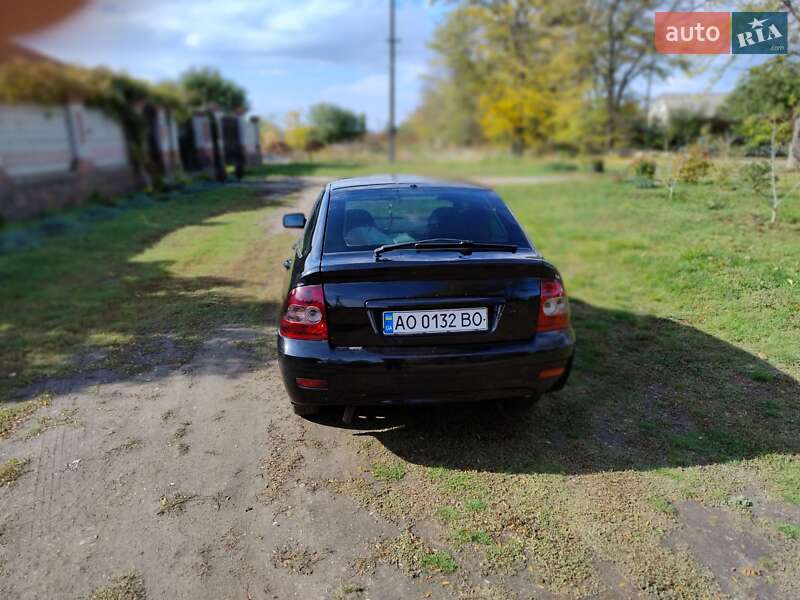 Хэтчбек ВАЗ / Lada 2172 Priora 2009 в Новом Буге