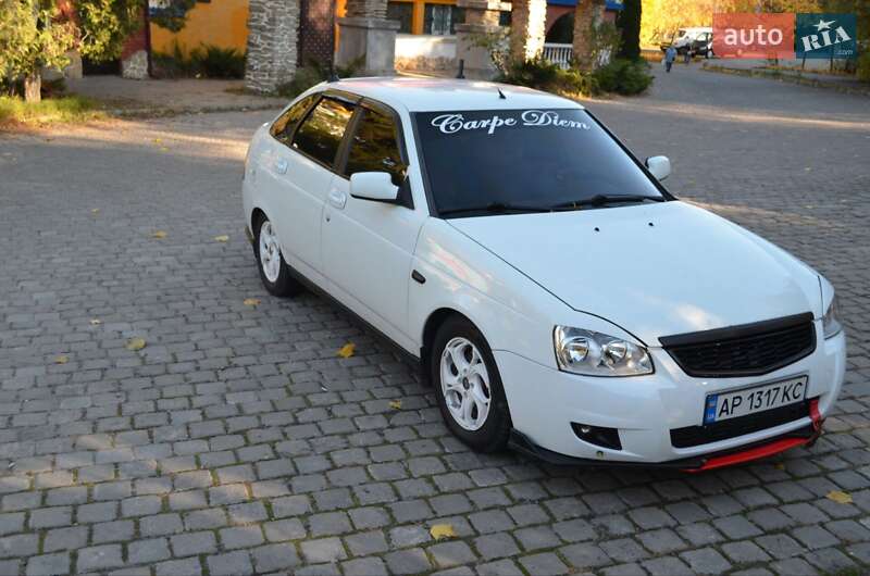 Хэтчбек ВАЗ / Lada 2172 Priora 2012 в Черновцах фото 8 Хэтчбек ВАЗ / Lada 2172 Priora 2012 в Черновцах