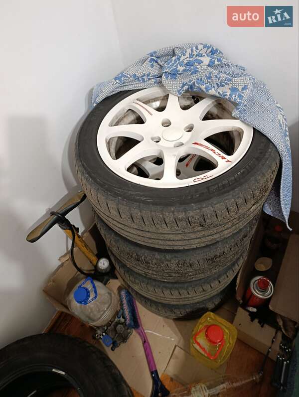 Хэтчбек ВАЗ / Lada 2172 Priora 2012 в Черновцах фото 25 Хэтчбек ВАЗ / Lada 2172 Priora 2012 в Черновцах