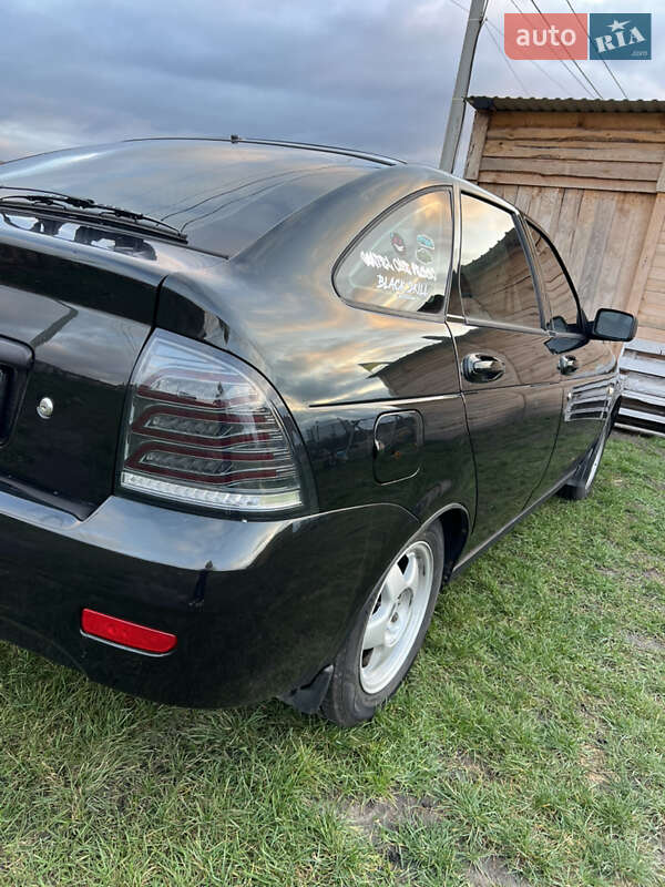Хэтчбек ВАЗ / Lada 2172 Priora 2008 в Киеве фото 7 Хэтчбек ВАЗ / Lada 2172 Priora 2008 в Киеве
