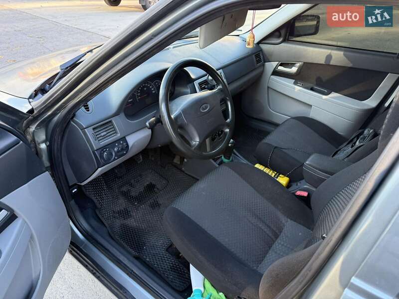 Хэтчбек ВАЗ / Lada 2172 Priora 2010 в Кривом Озере фото 7 Хэтчбек ВАЗ / Lada 2172 Priora 2010 в Кривом Озере