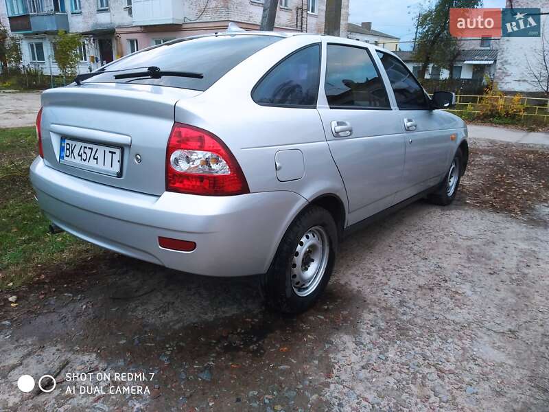 Хэтчбек ВАЗ / Lada 2172 Priora 2008 в Прилуках фото 4 Хэтчбек ВАЗ / Lada 2172 Priora 2008 в Прилуках