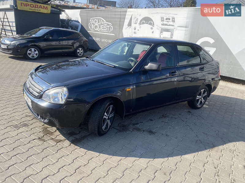 Хэтчбек ВАЗ / Lada 2172 Priora 2008 в Черновцах фото 10 Хэтчбек ВАЗ / Lada 2172 Priora 2008 в Черновцах