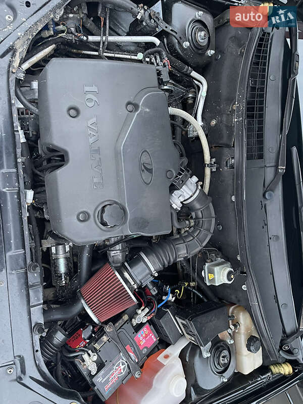 Хэтчбек ВАЗ / Lada 2172 Priora 2011 в Харькове