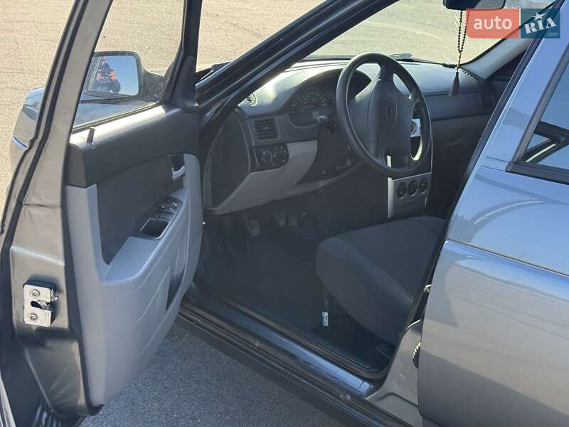 Хетчбек ВАЗ / Lada 2172 Priora 2008 в Маяках фото 7 Хетчбек ВАЗ / Lada 2172 Priora 2008 в Маяках