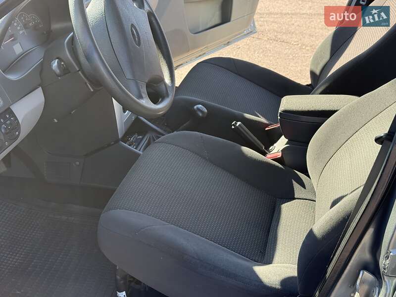 Хетчбек ВАЗ / Lada 2172 Priora 2008 в Маяках фото 9 Хетчбек ВАЗ / Lada 2172 Priora 2008 в Маяках