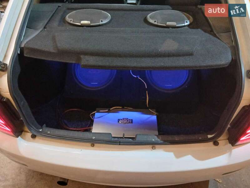 Хэтчбек ВАЗ / Lada 2172 Priora 2013 в Днепре фото 4 Хэтчбек ВАЗ / Lada 2172 Priora 2013 в Днепре