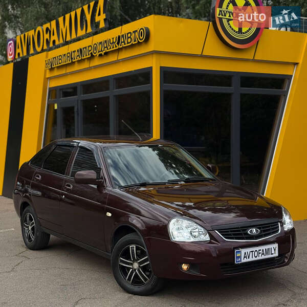 Хэтчбек ВАЗ / Lada 2172 Priora 2012 в Киеве