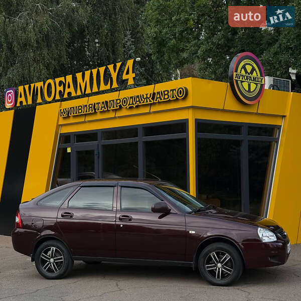 Хэтчбек ВАЗ / Lada 2172 Priora 2012 в Киеве