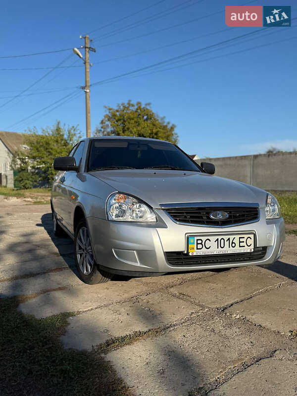 ВАЗ / Lada 2172 Priora 2013