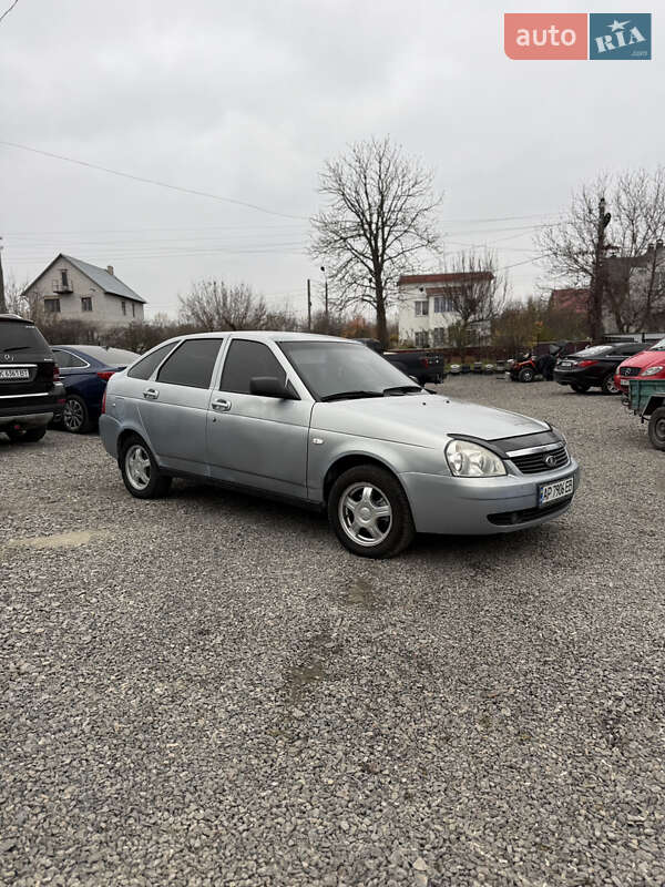 Хетчбек ВАЗ / Lada 2172 Priora 2009 в Смілі фото Хетчбек ВАЗ / Lada 2172 Priora 2009 в Смілі