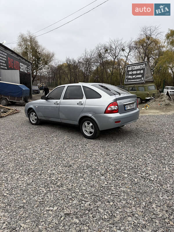 Хетчбек ВАЗ / Lada 2172 Priora 2009 в Смілі фото 7 Хетчбек ВАЗ / Lada 2172 Priora 2009 в Смілі