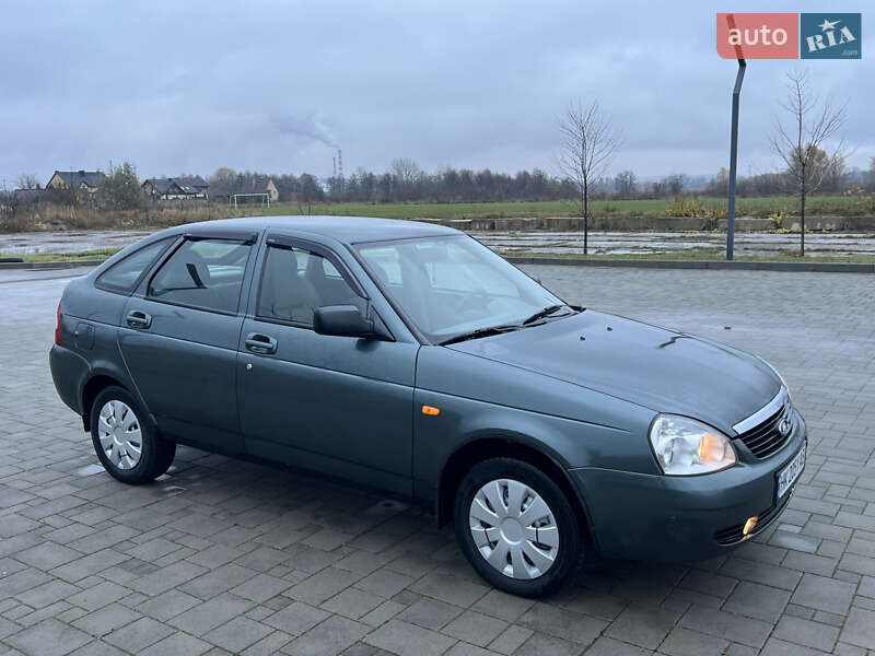 Хетчбек ВАЗ / Lada 2172 Priora 2008 в Здолбуніві фото 5 Хетчбек ВАЗ / Lada 2172 Priora 2008 в Здолбуніві