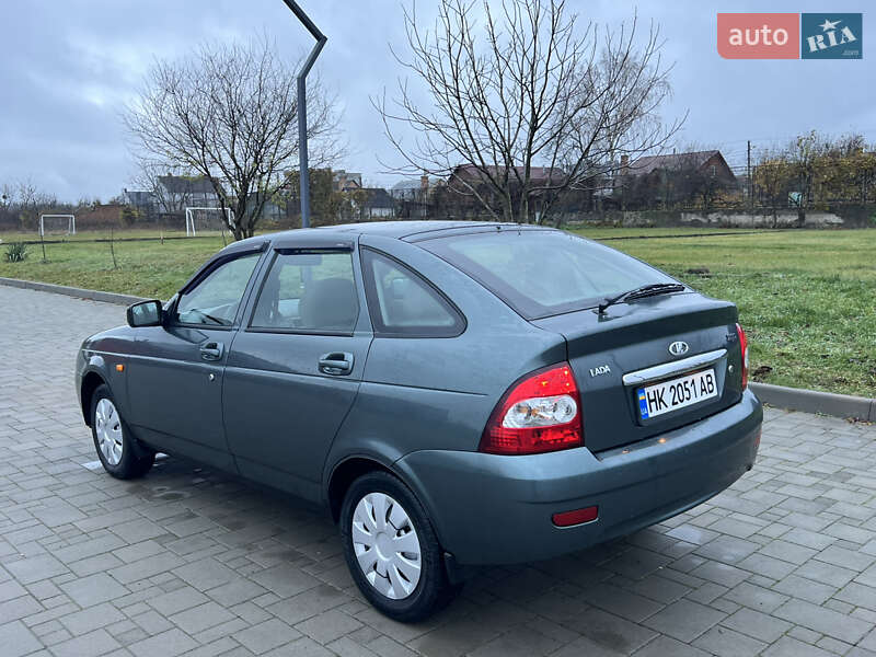 Хетчбек ВАЗ / Lada 2172 Priora 2008 в Здолбуніві фото 9 Хетчбек ВАЗ / Lada 2172 Priora 2008 в Здолбуніві