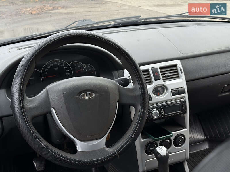 Хэтчбек ВАЗ / Lada 2172 Priora 2013 в Первомайске фото 21 Хэтчбек ВАЗ / Lada 2172 Priora 2013 в Первомайске