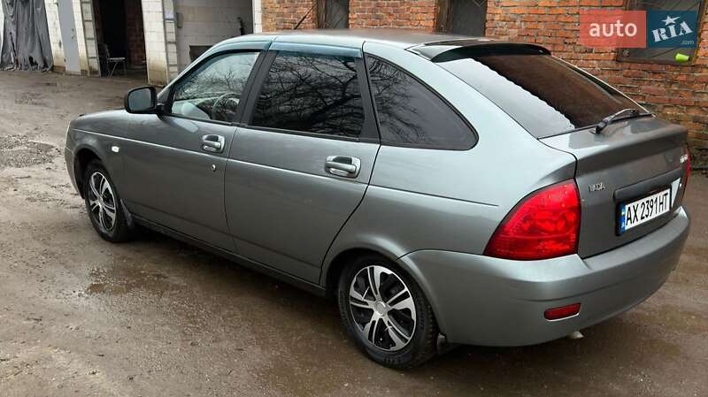 Хетчбек ВАЗ / Lada 2172 Priora 2011 в Харкові