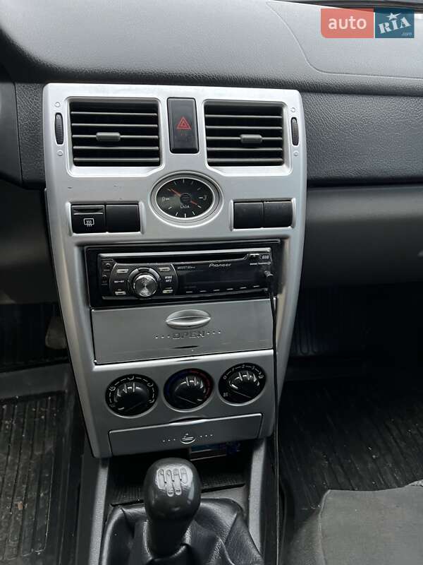 Хэтчбек ВАЗ / Lada 2172 Priora 2008 в Локачах фото 6 Хэтчбек ВАЗ / Lada 2172 Priora 2008 в Локачах