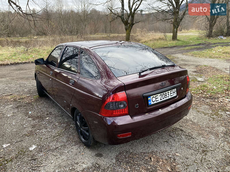 Хэтчбек ВАЗ / Lada 2172 Priora 2008 в Берегомете фото 3 Хэтчбек ВАЗ / Lada 2172 Priora 2008 в Берегомете