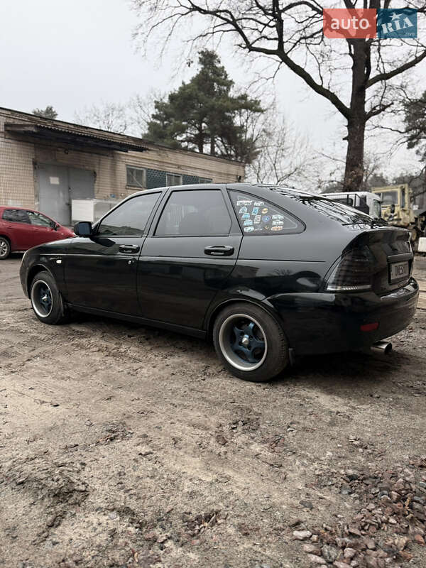 Хэтчбек ВАЗ / Lada 2172 Priora 2008 в Ирпене