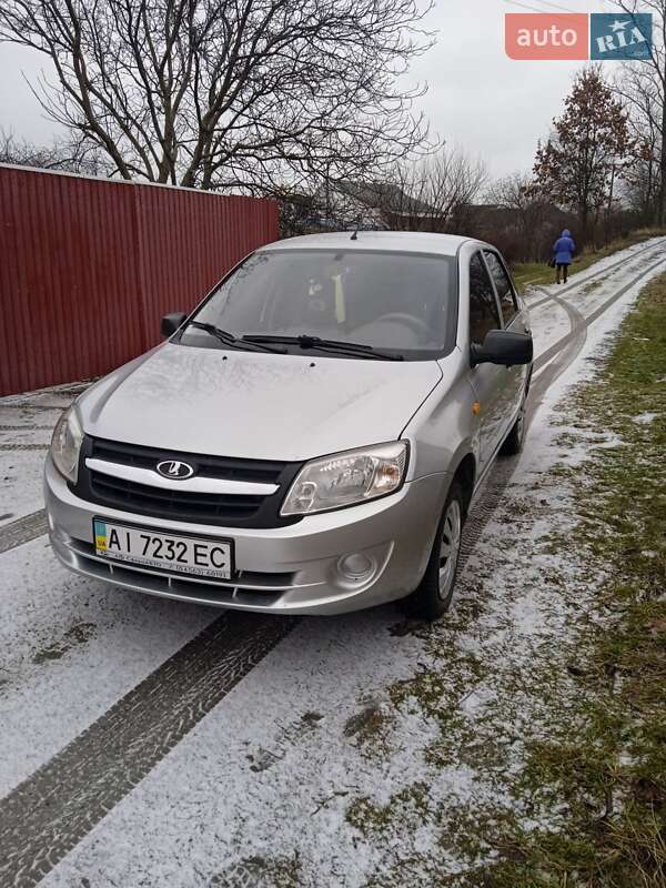 ВАЗ / Lada 2190 Granta 2013