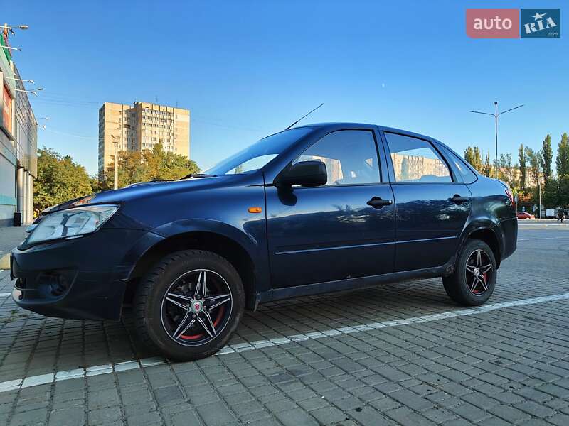 Седан ВАЗ / Lada 2190 Granta 2013 в Одессе фото 3 Седан ВАЗ / Lada 2190 Granta 2013 в Одессе